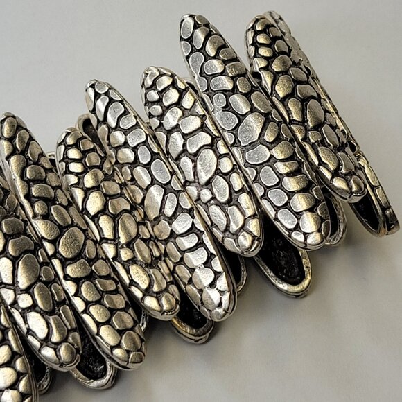 Unique Pewter Silver Tone Stretch Bracelet Antique Silver Cuff Bracelet - Picture 6 of 11